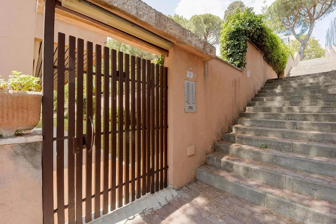 Lemon Tree In The Garden - Studio Apartment Sanremo